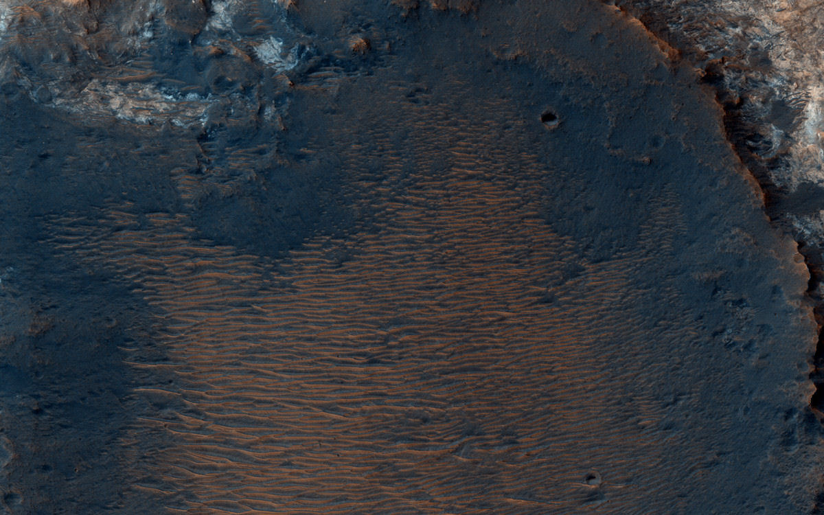  oficial: descobrem colunas de gelo de gua sob a superfcie de Marte 29