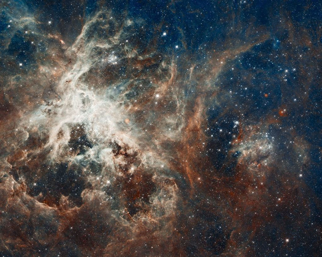 Telescpio James Webb tirou novas fotos espetaculares da Nebulosa da Tarntula