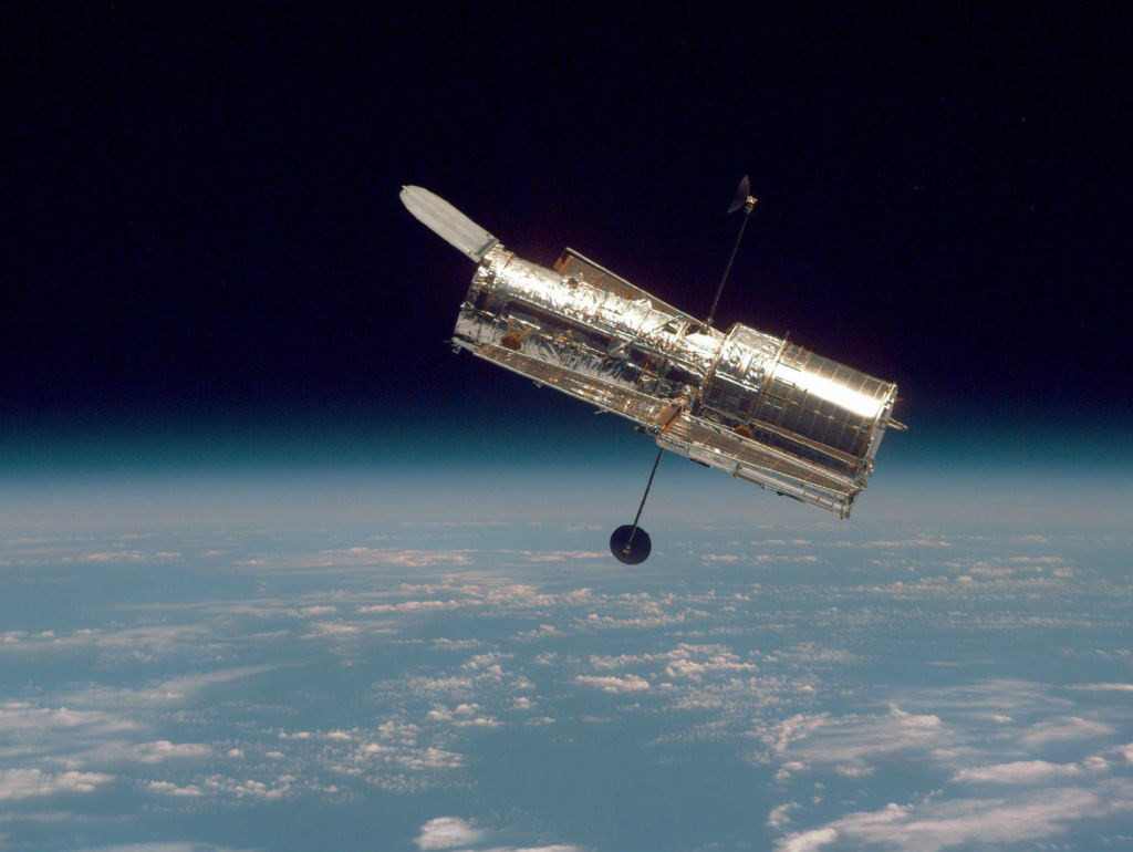 Um passeio pelo espao profundo com o Hubble