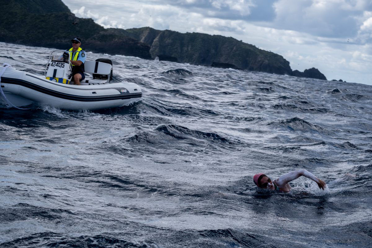 Sul-Africana fez um mergulho histrico em guas infestadas de tubares