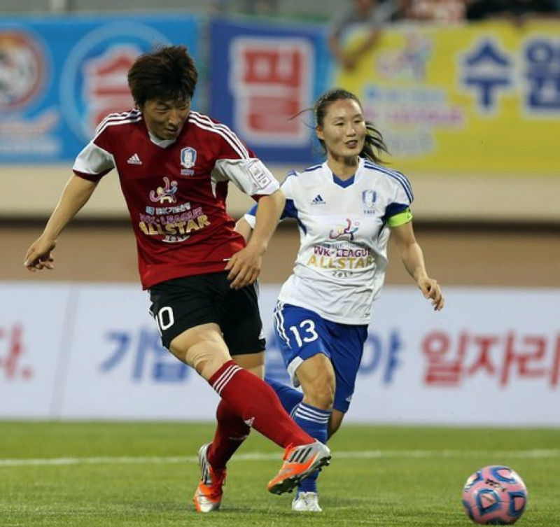 Treinadores do campenonato de futebol sul-coreano exigem teste de gnero da artilheira 03