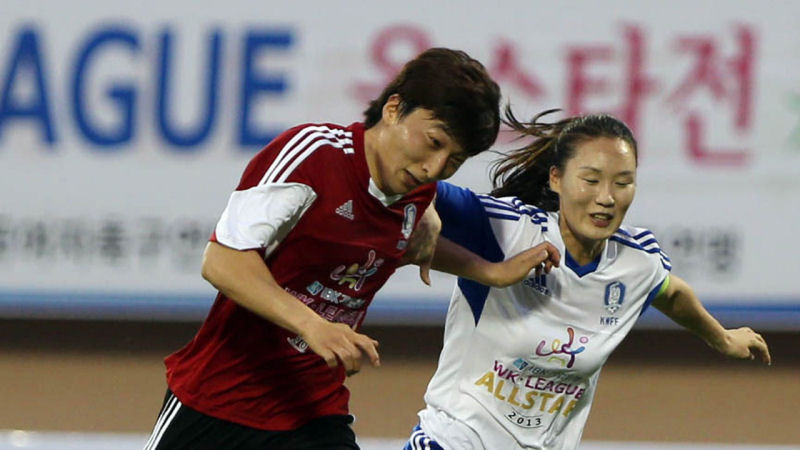 Treinadores do campenonato de futebol sul-coreano exigem teste de gnero da artilheira 04