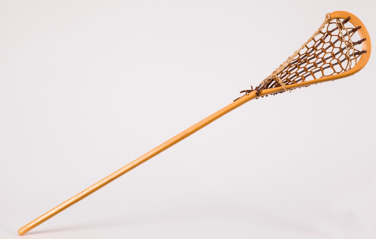 Como so feitos os tradicionais bastes de lacrosse com nogueira