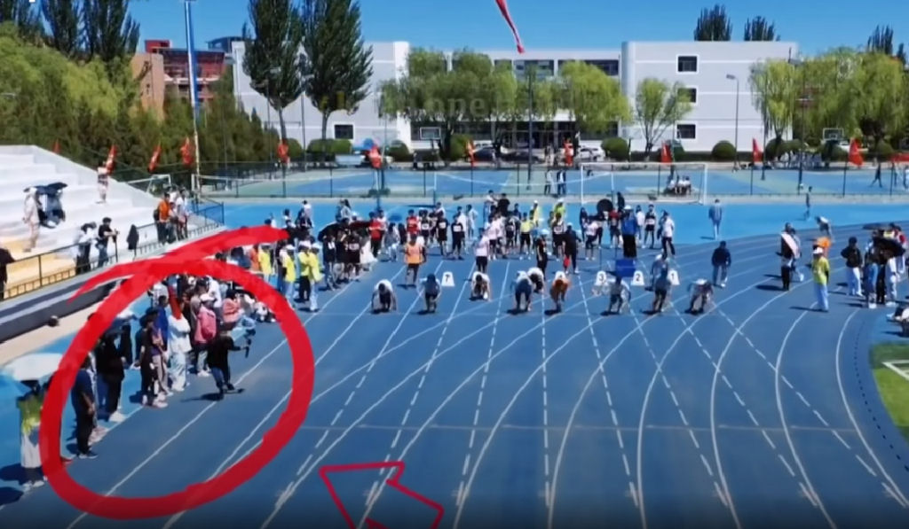 Cameraman gravando uma corrida de 100 metros supera os velocistas
