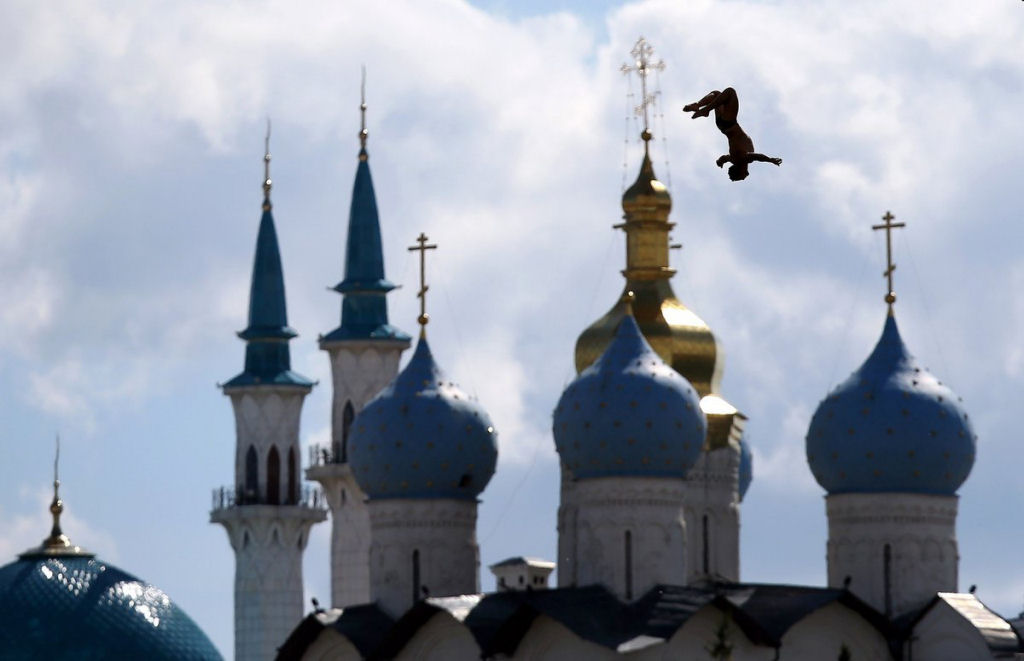 As impressionantes imagens dos saltos ornamentais extremos do Mundial de Natação de Cazã 13