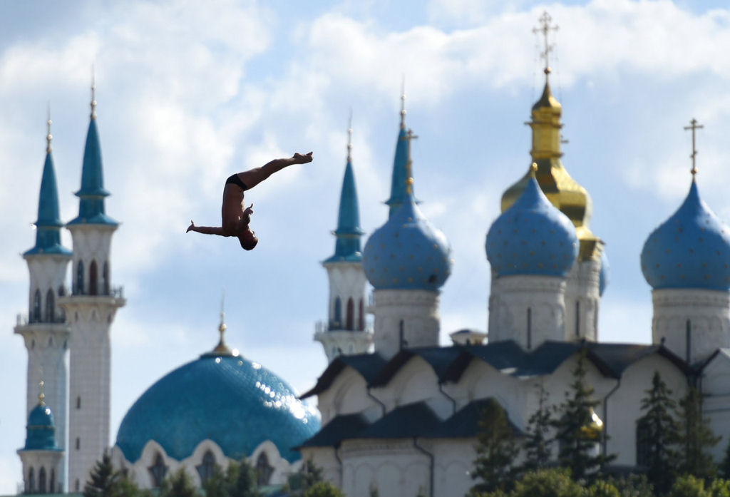 As impressionantes imagens dos saltos ornamentais extremos do Mundial de Natação de Cazã 17