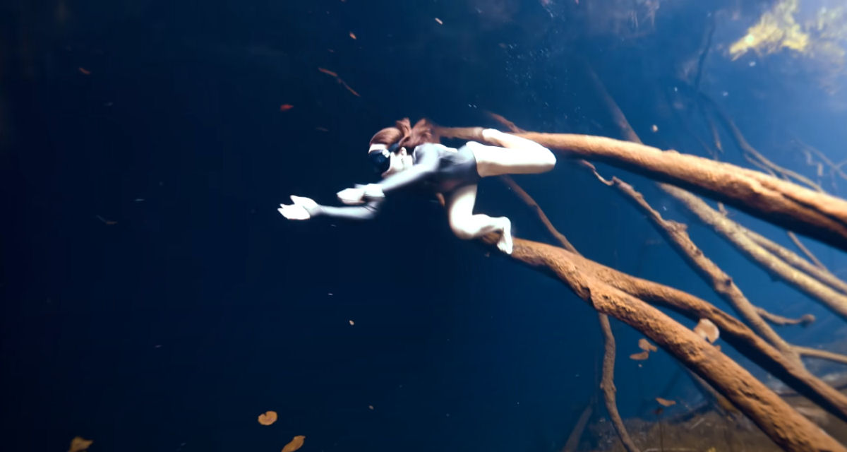 O mergulho-livre de Sofia Gomez nos Cenotes mexicanos