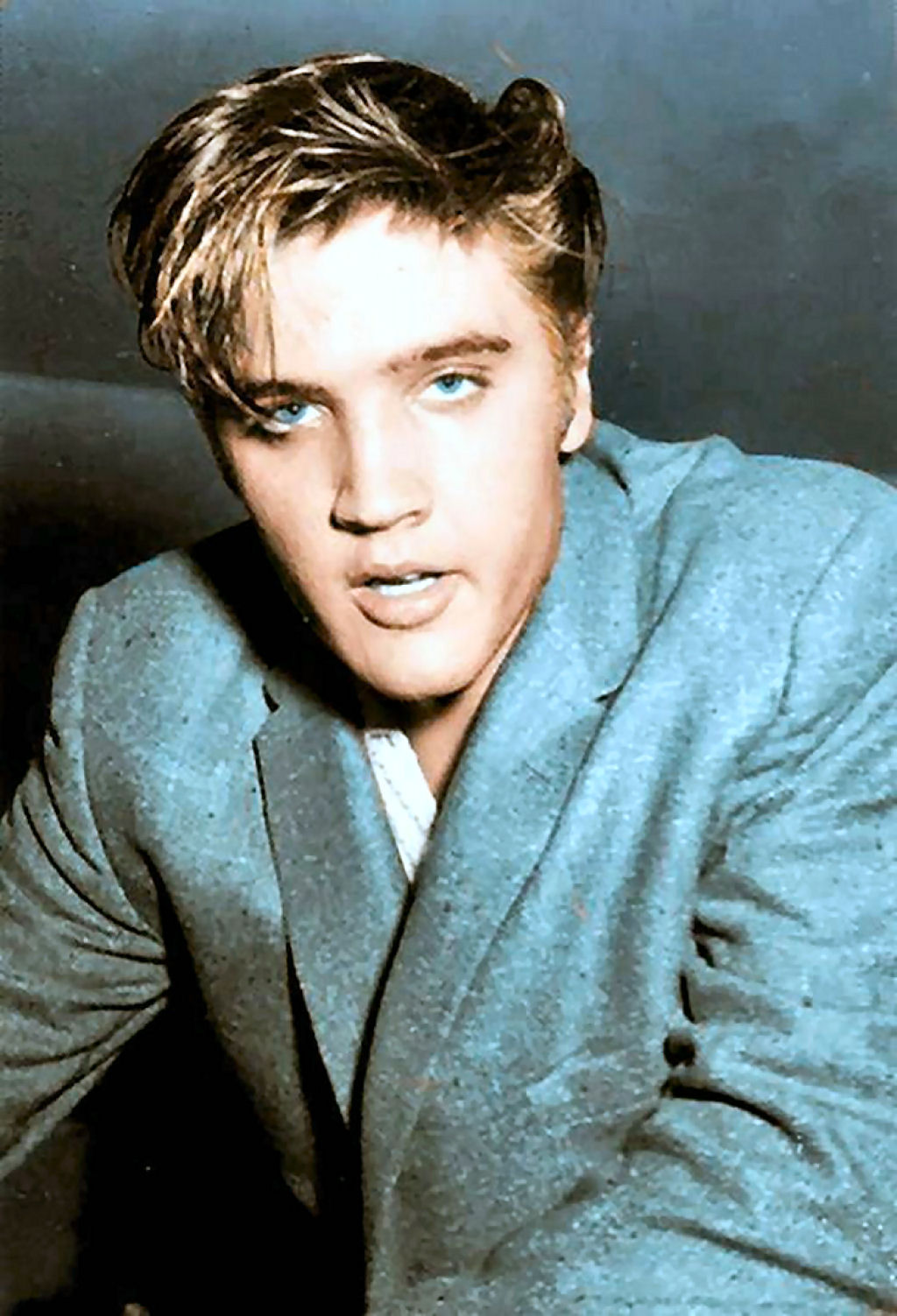 Fotos antigas de Elvis Presley mostram que ele era realmente loiro 10