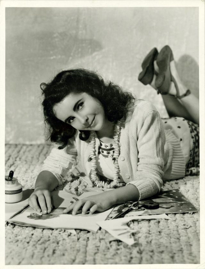 Belas fotos da adolescente Elizabeth Taylor durante as filmagens de 'A Mocidade  Assim Mesmo' de 1944 12