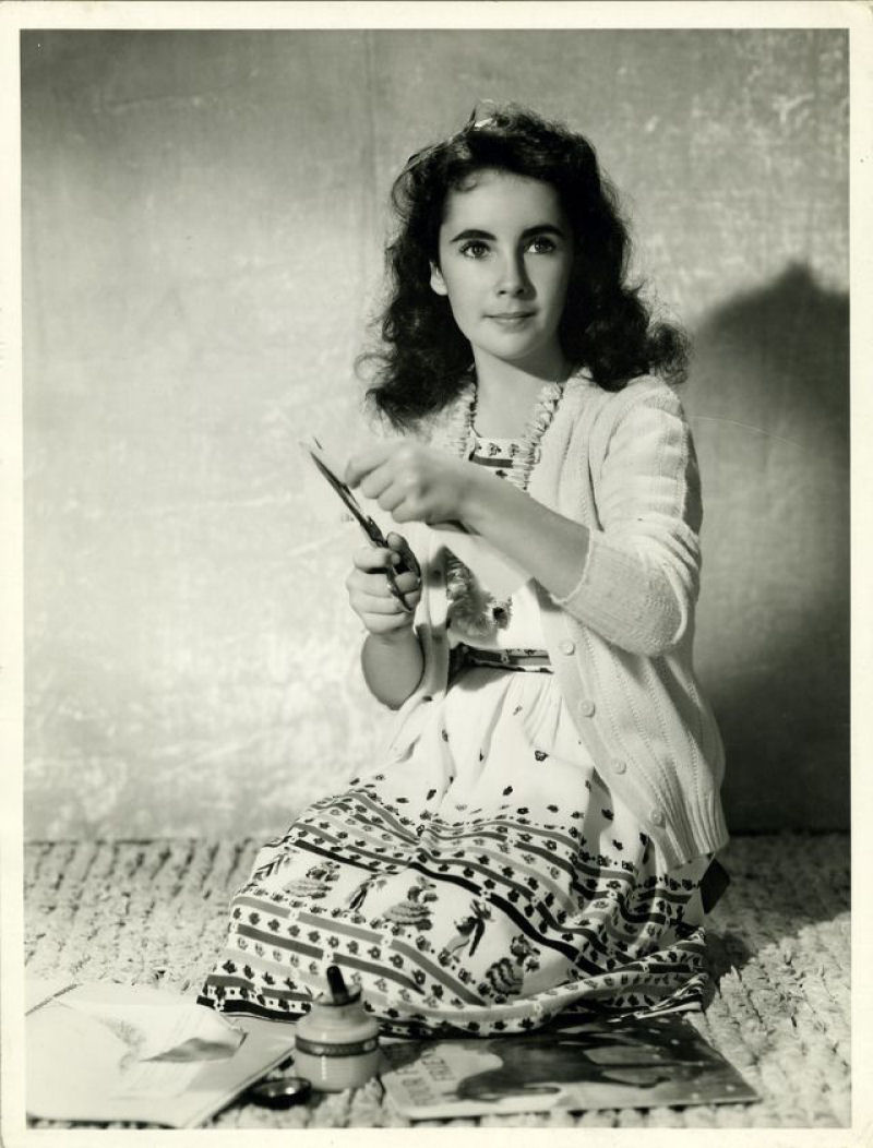 Belas fotos da adolescente Elizabeth Taylor durante as filmagens de 'A Mocidade  Assim Mesmo' de 1944 13