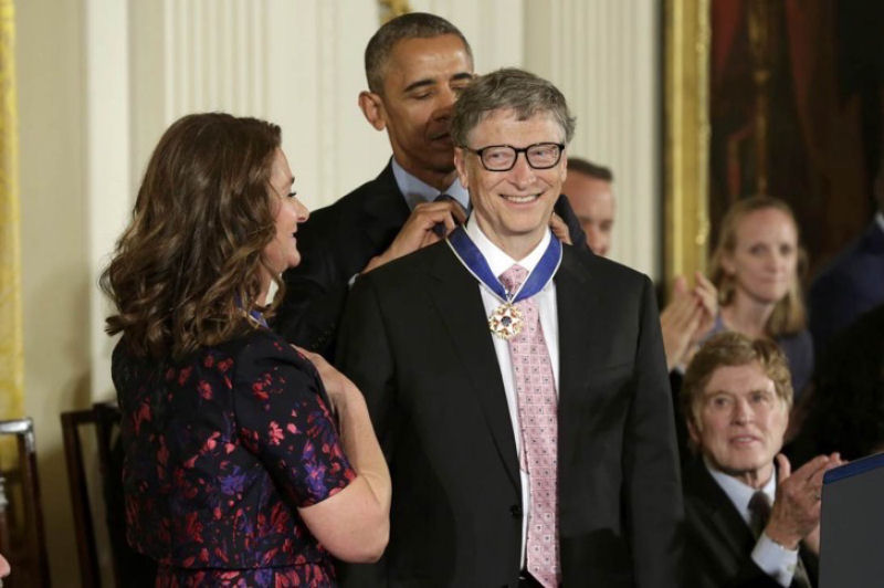 Estas foram as 18 celebridades que receberam a Medalha da Liberdade das mos de Obama