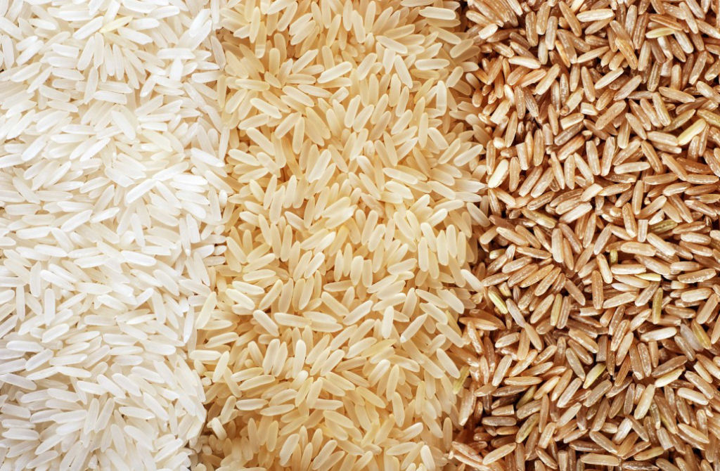 O arroz integral não é mais saudável que o arroz branco, simplesmente é diferente