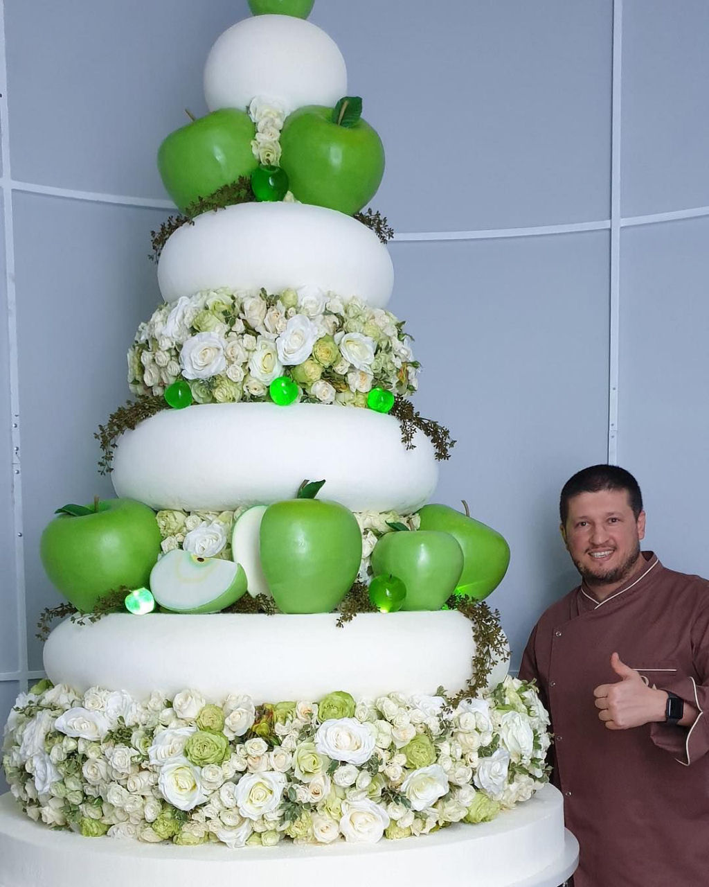 Este ex-campeo de boxe hoje cria os bolos de casamento mais incrveis do mundo 04