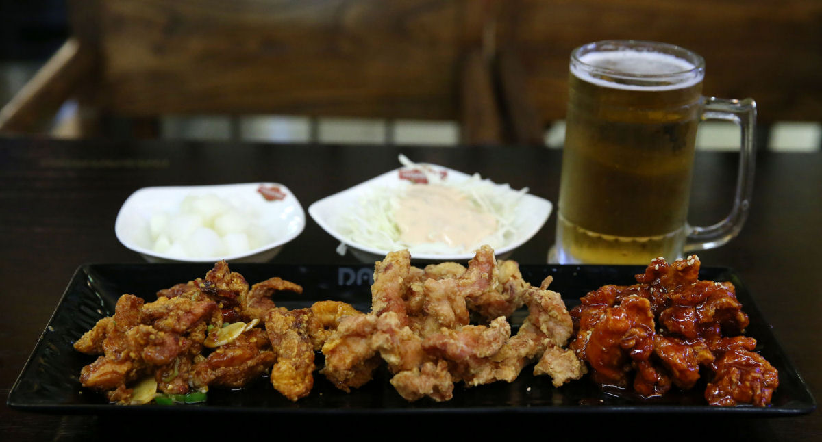 Por que os frangos fritos coreanos são tão apetitosos
