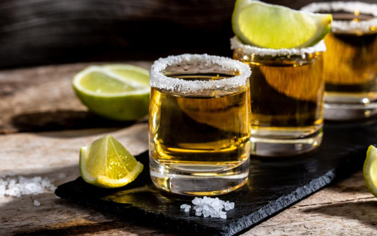 Como a tequila  feita em um destilaria tradicional no Mxico?