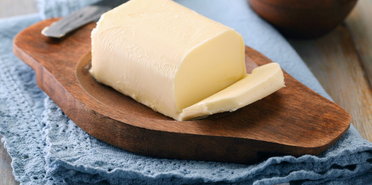 Como fazer manteiga em casa com apenas um ingrediente 
