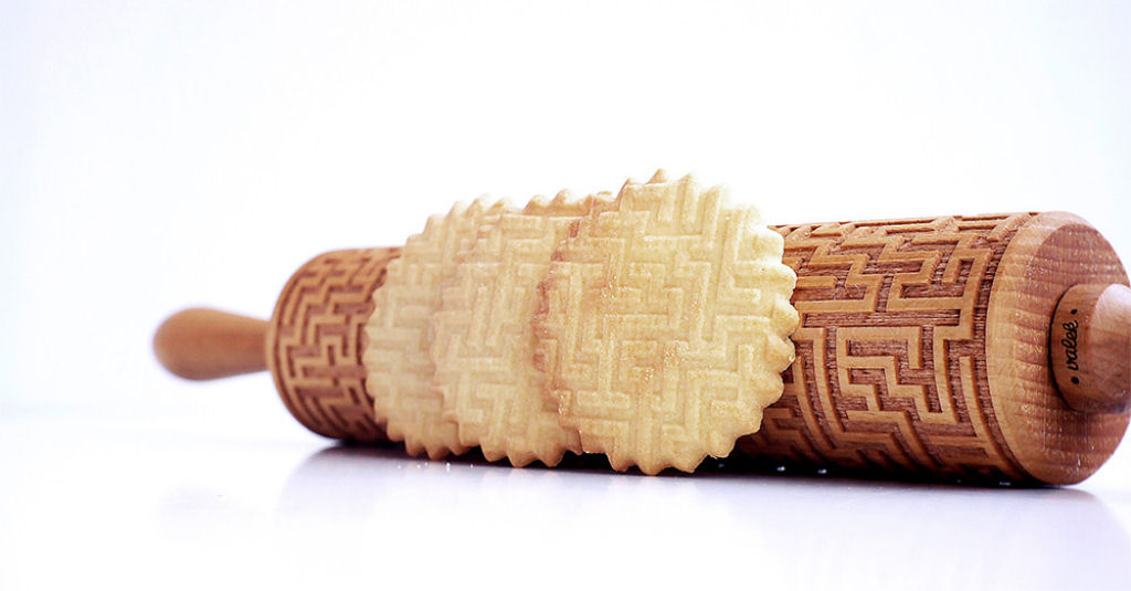 Veja este criativo rolo de madeira que imprime padres decorativos 03