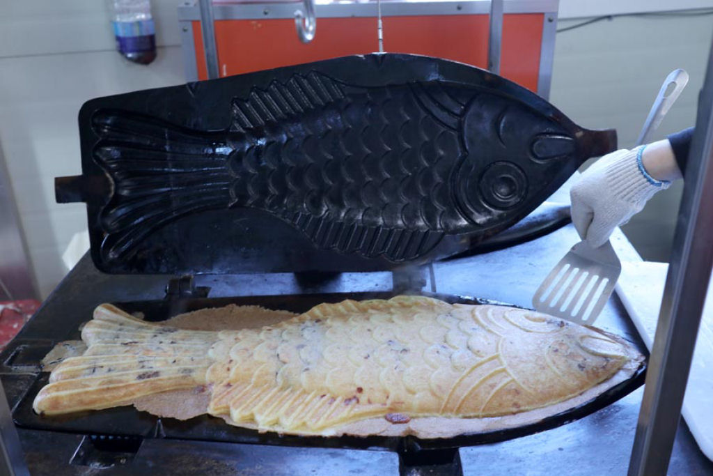 Este bolo japons em forma de peixe foi inventado para dar um gostinho de comida cara s pessoas comuns