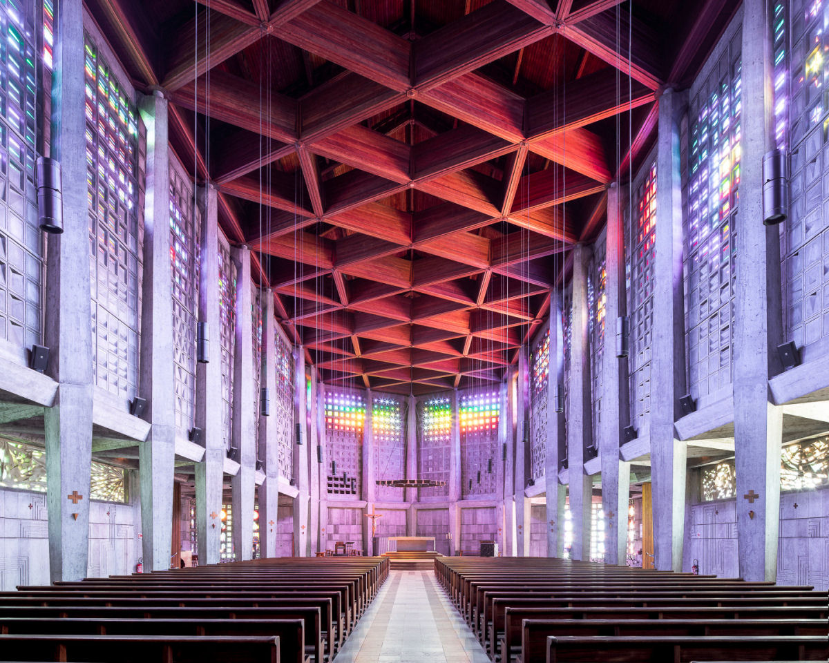 Espaços Sagrados: os grandes interiores de igrejas modernas na Europa e Japão 02