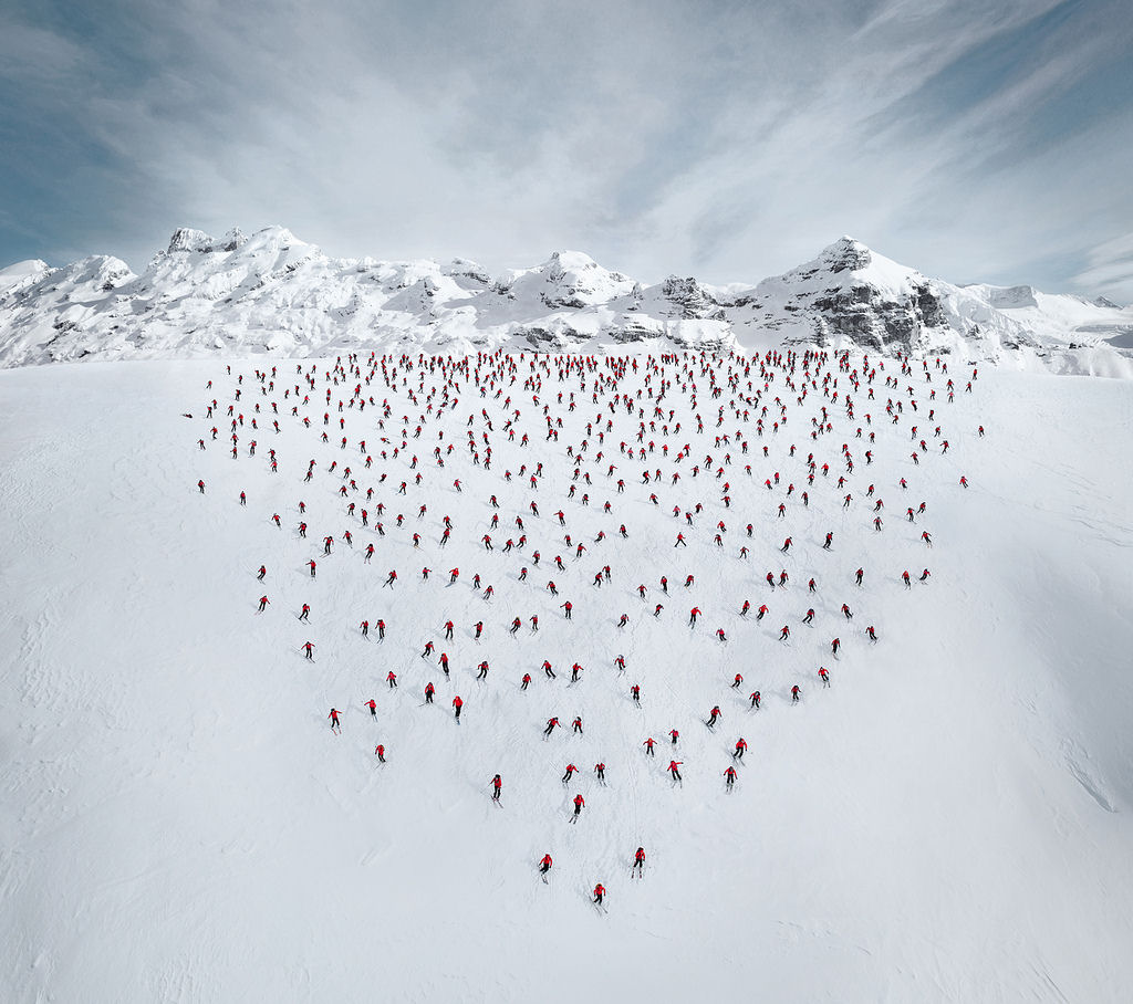 Alpinistas aventureiros escalam os Alpes para fazer uma incrvel sesso de fotos 05