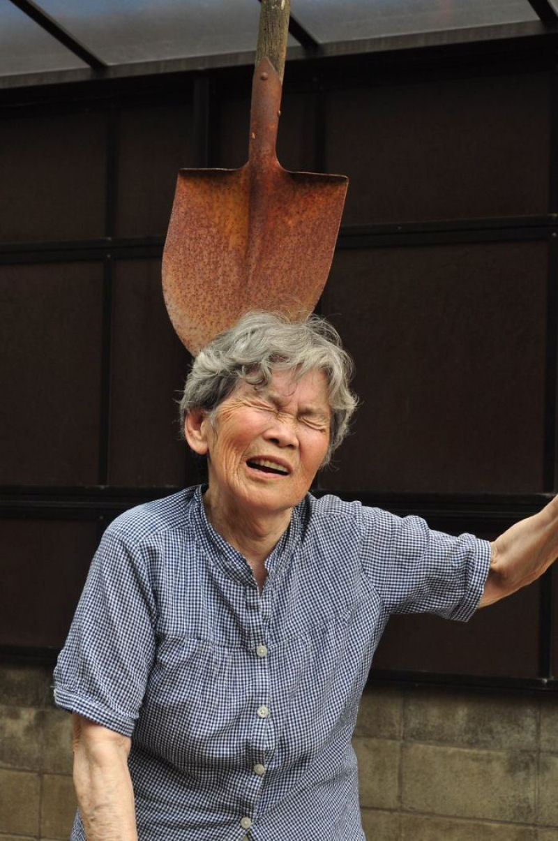 Uma improvvel fotgrafa japonesa de 89 anos que faz sucesso com sua autoestima excntrica 05