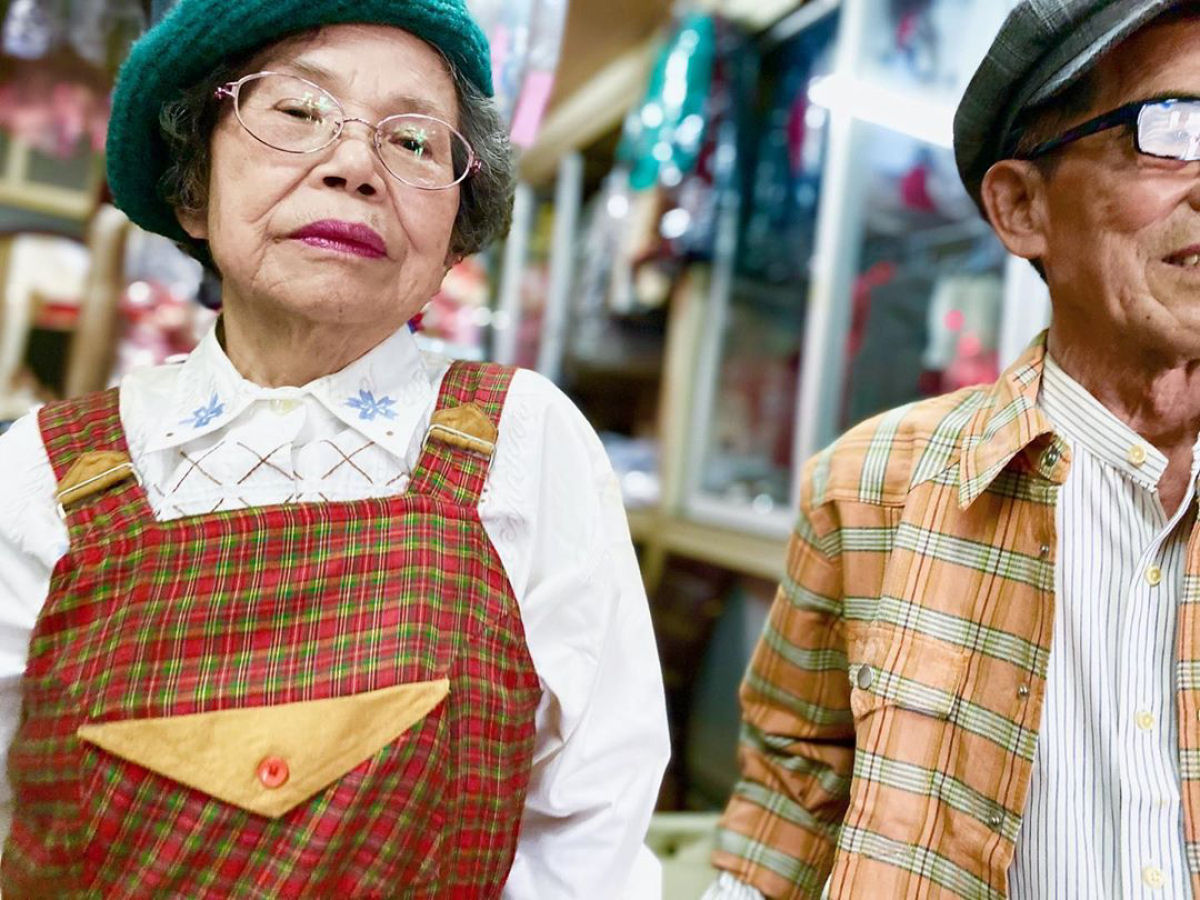 Os avôs que viralizaram no Instagram modelam as roupas que ninguém reclama em sua lavanderia 02