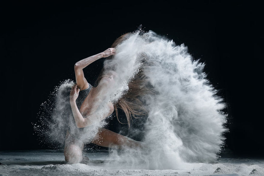 Explosivos retratos de dana revelam os poderosos movimentos de elegantes bailarinos 12