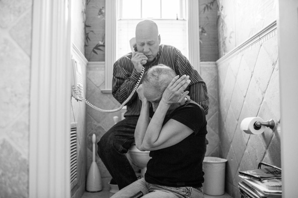 Fotgrafa documenta luta dos pais contra o cncer em tocante srie de fotografias 05