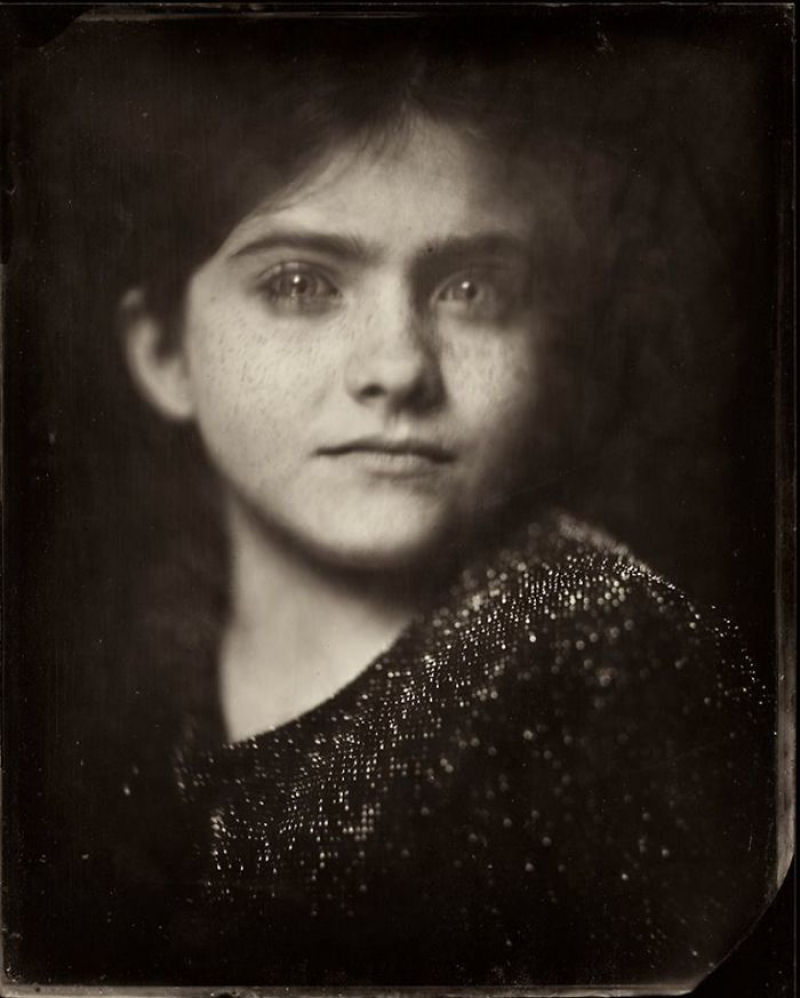 Fotógrafa usou uma técnica do século XIX para retratar crianças e o resultado é assombroso 13