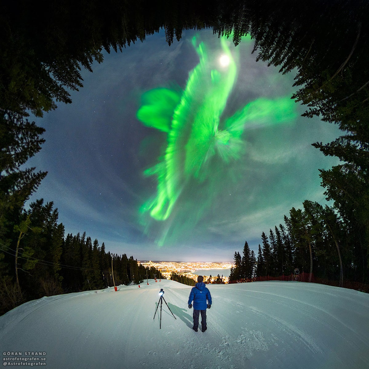 Fotógrafo captura um 'Halo Solar' perfeito perto do Círculo Polar Ártico