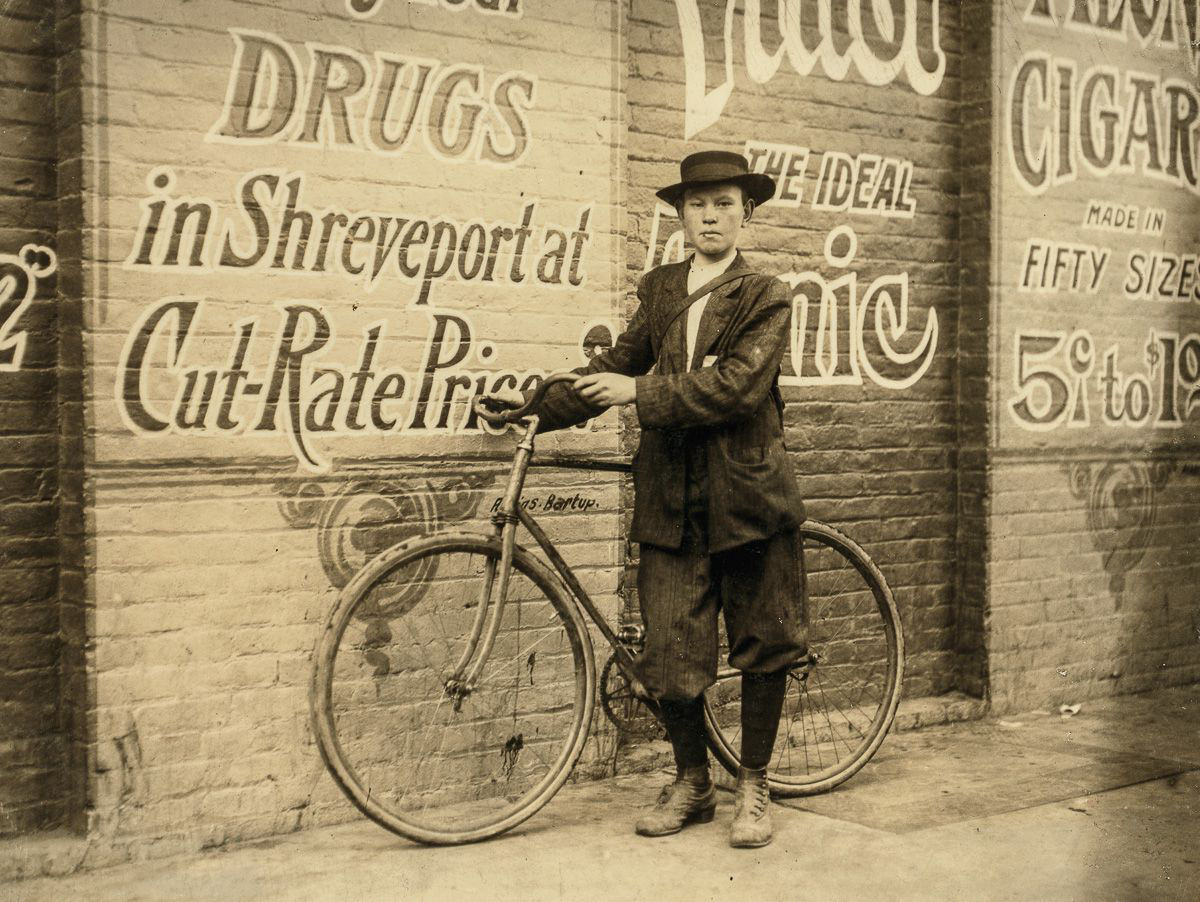 Os mensageiros durões de bicicleta adolescentes do início dos 1900 10