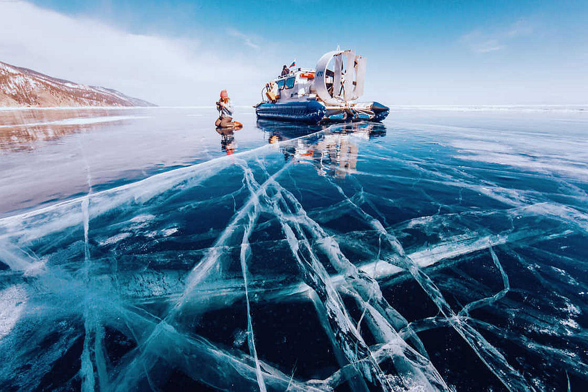 O maior lago de água doce do mundo se torna uma paisagem mágica nas fotos de Kristina Makeeva 13