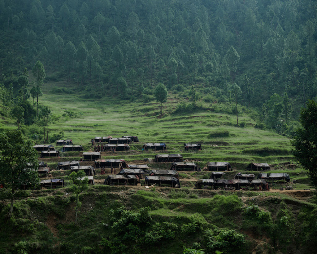 Fotgrafo documenta os ltimos caadores-coletores de tribo do Himalaia 02