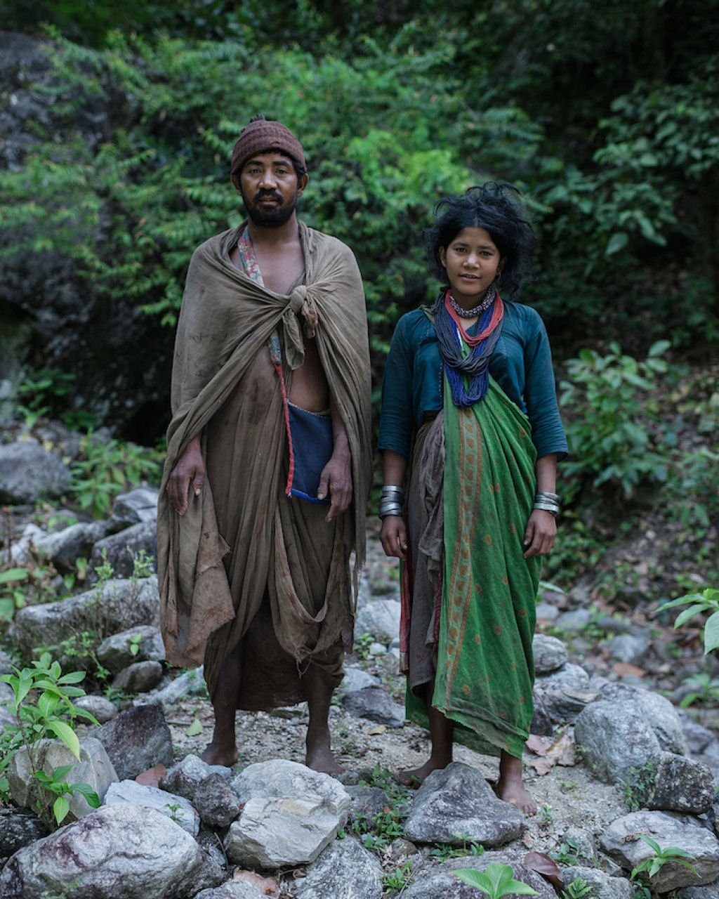 Fotgrafo documenta os ltimos caadores-coletores de tribo do Himalaia 14