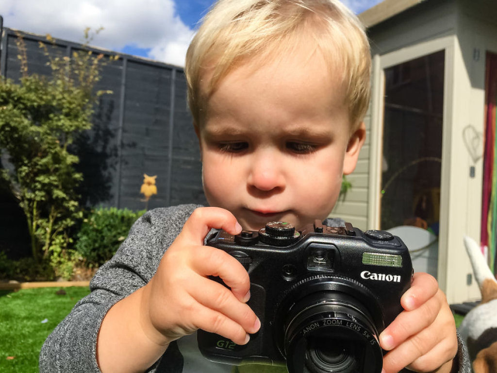 O mundo visto pela perspectiva de um garoto de 19 meses com a antiga câmera do pai 20