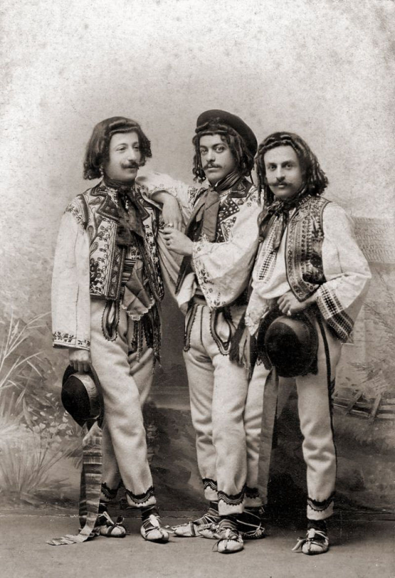 Fotos antigas mostram trajes tradicionais ao redor do mundo no século 19 22