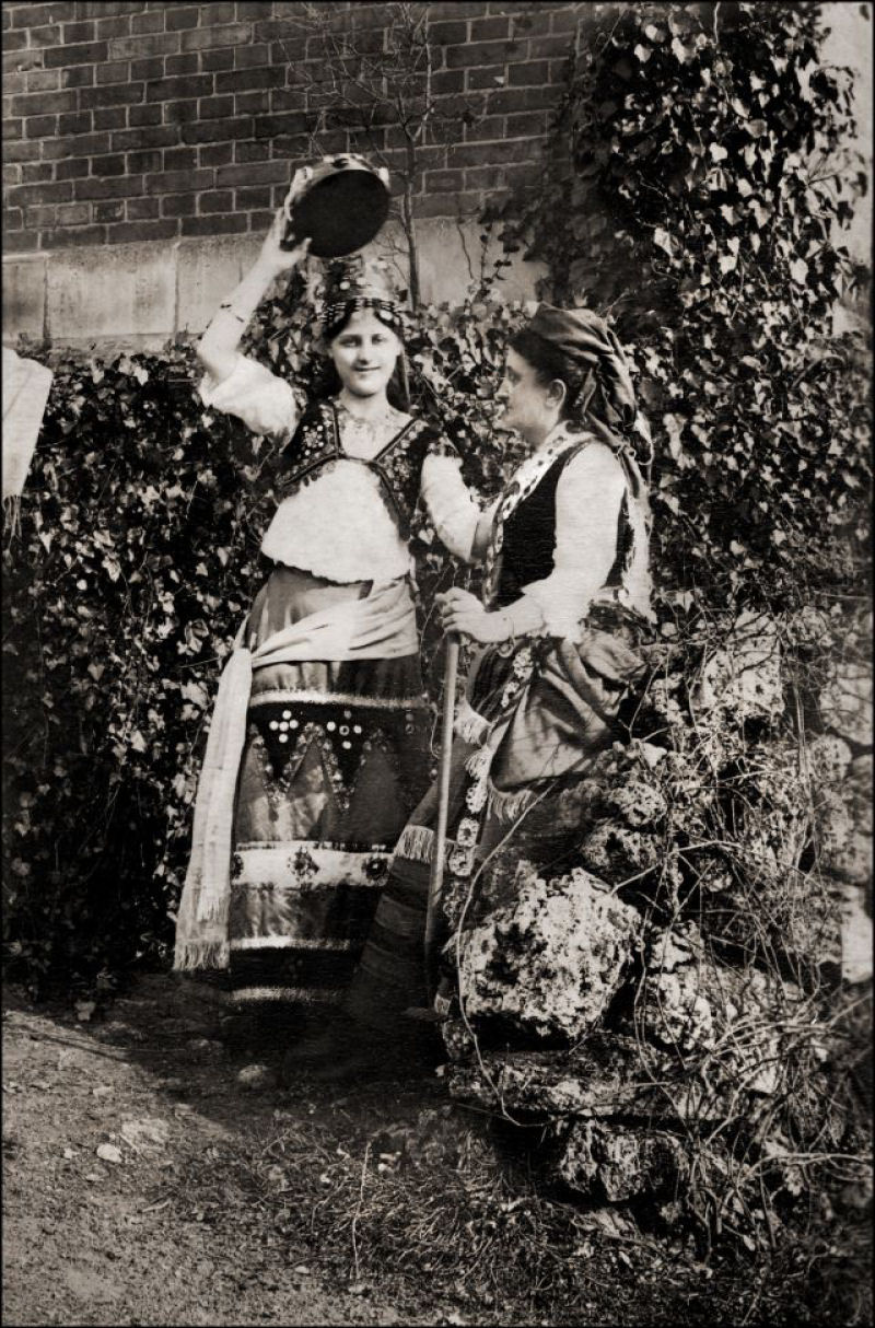 Fotos antigas mostram trajes tradicionais ao redor do mundo no século 19 30