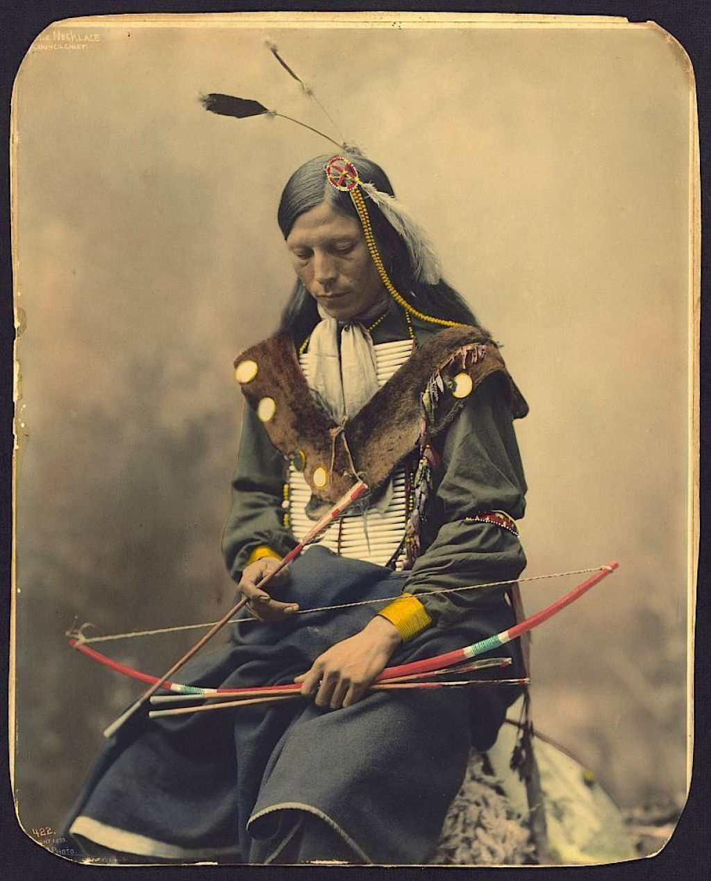 Impressionantes fotos históricas coloridas de nativos americanos do final do século 19 e início do século 20 13