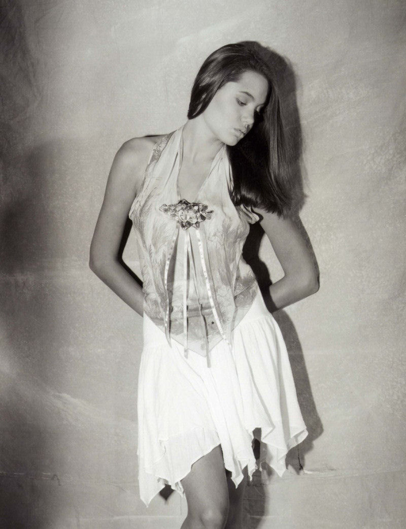 Angelina Jolie jovem fotografada por Harry Langdon 24