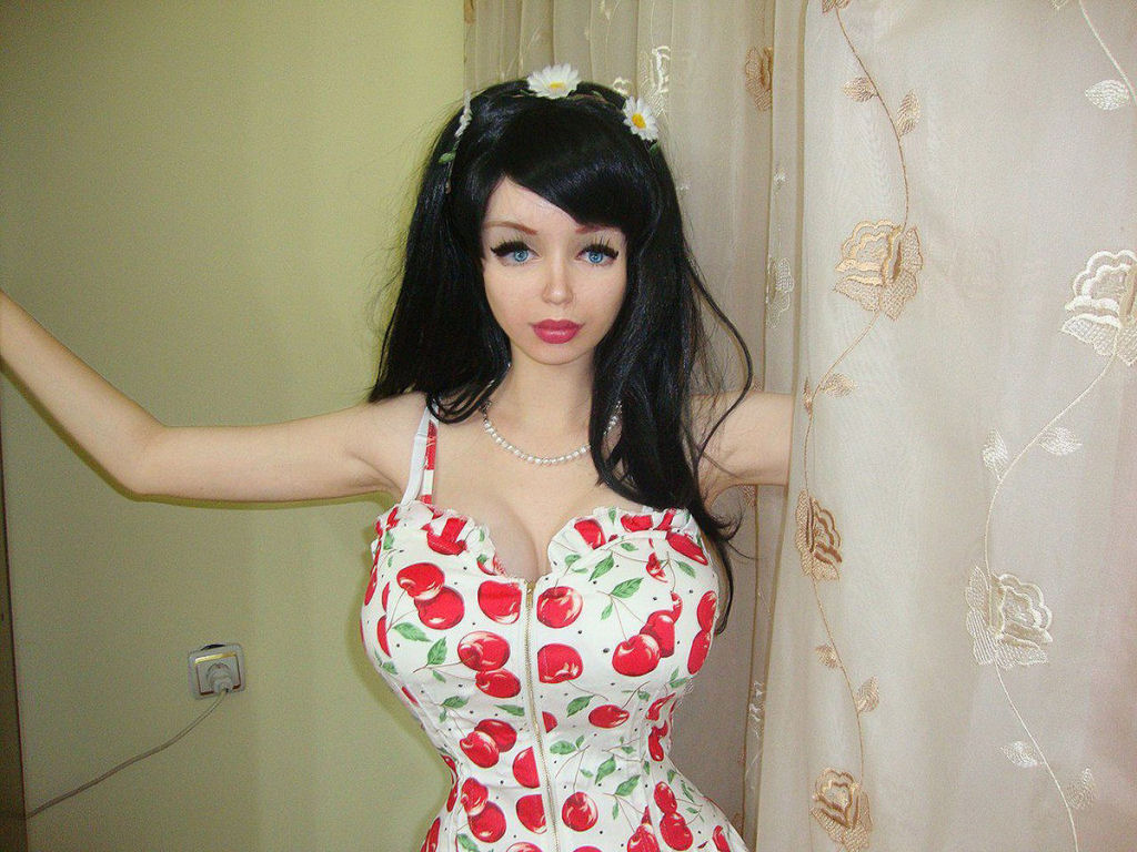 Conheça Lolita Richie, outra boneca russa da vida real 04