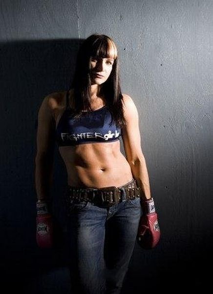As sexy lutadoras do MMA 15