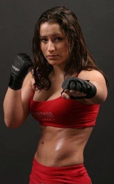 As sexy lutadoras do MMA 49