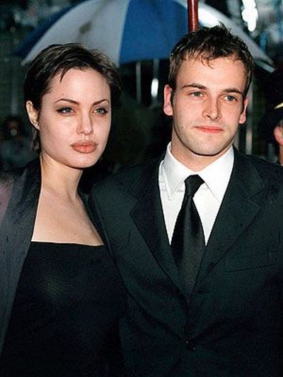 Linha do tempo de Angelina Jolie