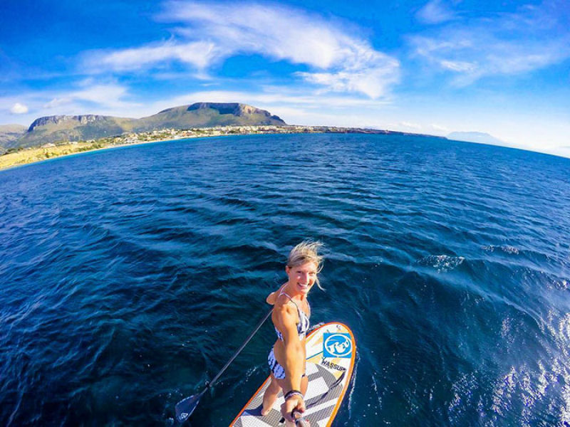 Piloto sueca faz ioga pelo mundo e suas selfies viralizam na rede 11