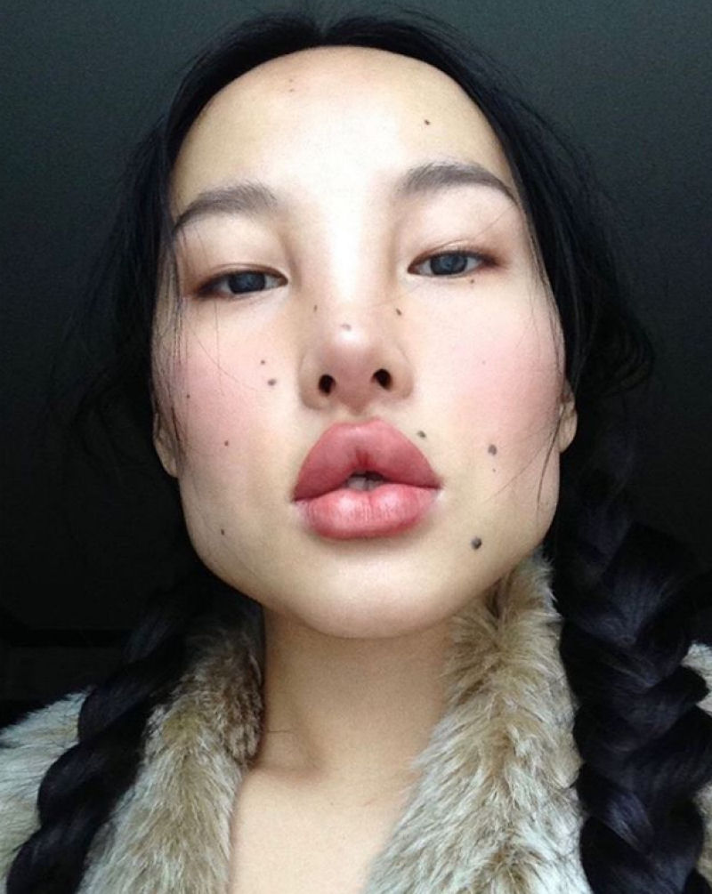 Modelo tibetana conquista a Internet por sua semelhana com as mulheres de Pandora 07