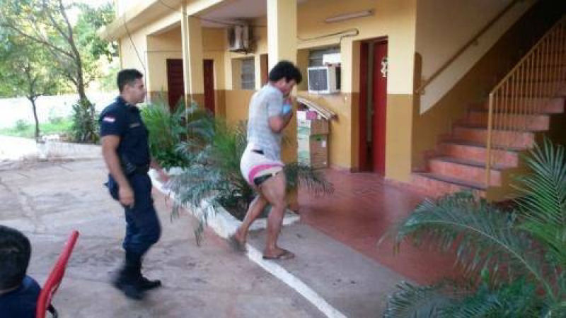 Beb ladro paraguaio enganava mulheres fingindo ser uma criana perdida usando fraldas e chupeta