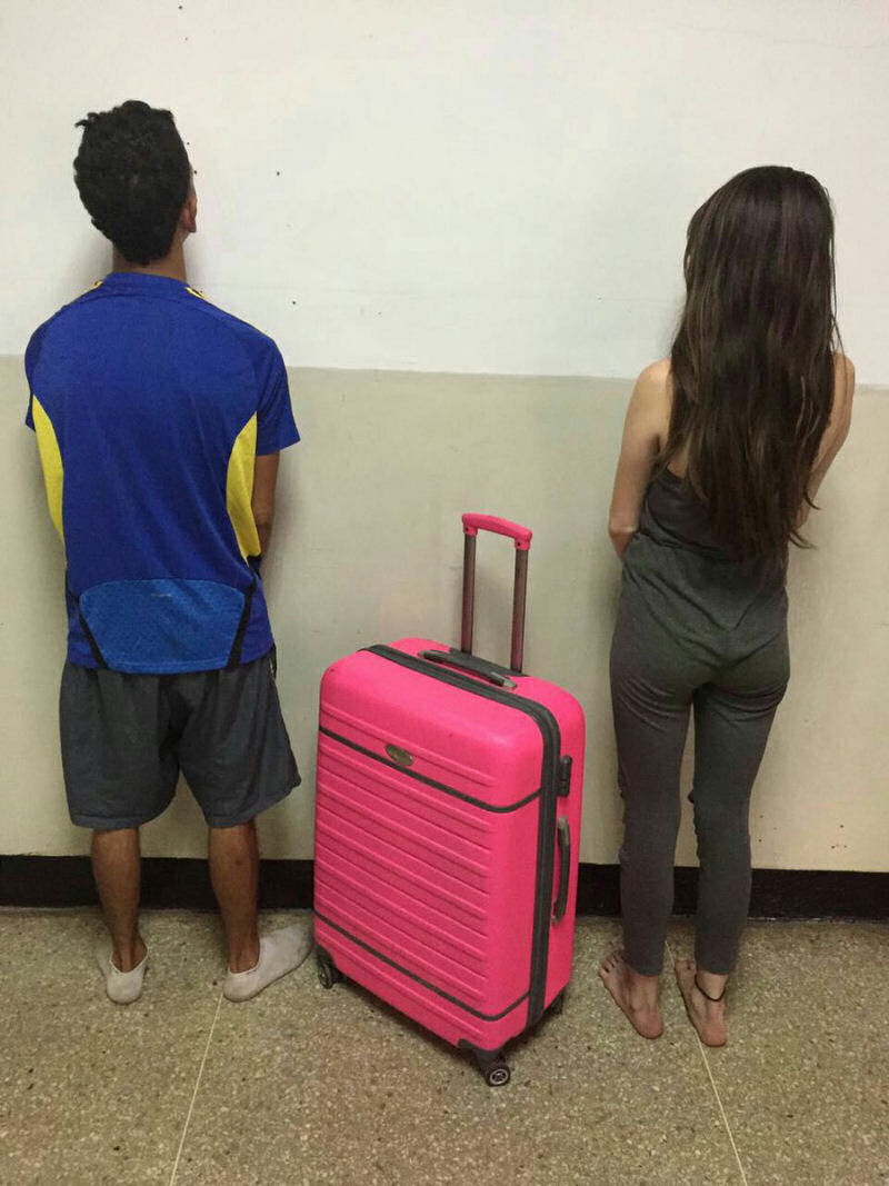 Venezuelana tenta contrabandear o namorado da priso em uma mala de viagem!