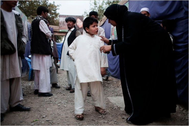 Triste: as garotas que so vestidas como homens no Afeganisto