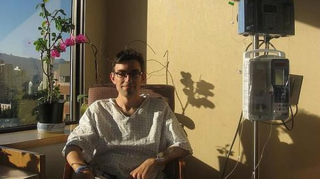 Blogueiro atrai milhes com ltimo post no dia em que morreu de cncer