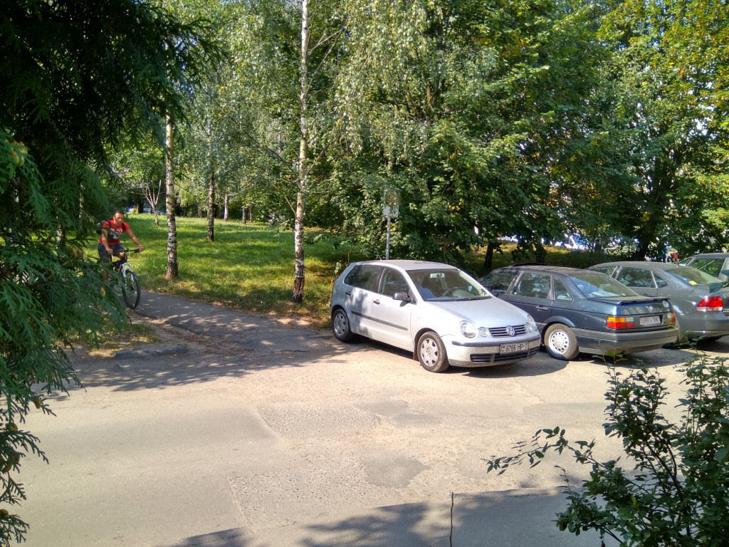 Bielorrusso dorme em seu carro por um ms para pegar riscador em srie